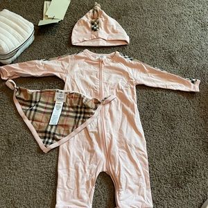 Infant  Burberry 3 of set pink